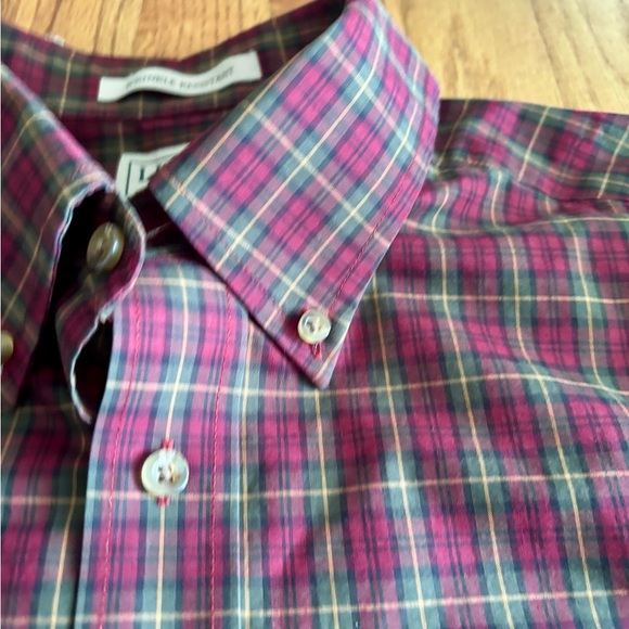 L.L. Bean Plaid Red/Green Button Down Shirt - Size Large - Wrinkle Resistant - Picture 7 of 8